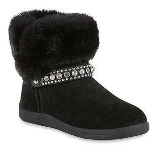 Genuine leather (suede boots) omgosh! Comfortable!